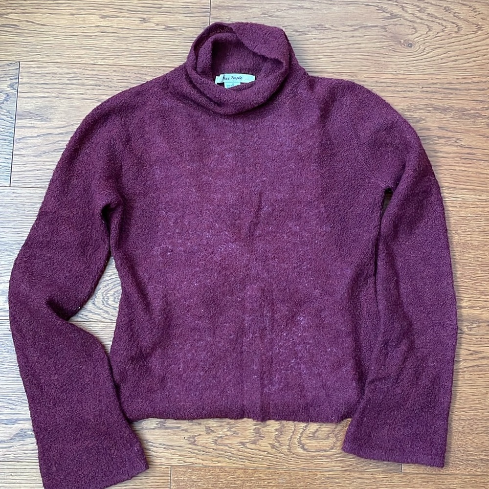 Free People lightweight bell-sleeved semi-sheer burgundy sweater medium